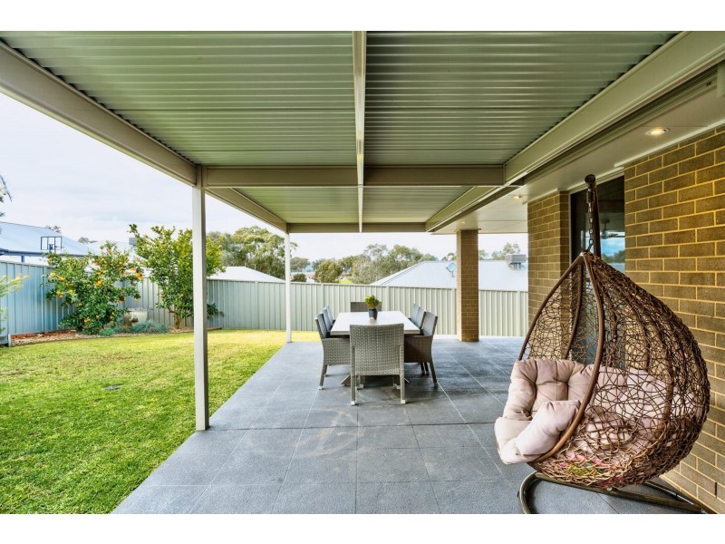 15 Sandpiper Court, Thurgoona NSW 2640