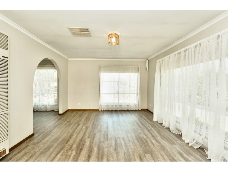 1 Titan Court, Lavington NSW 2641
