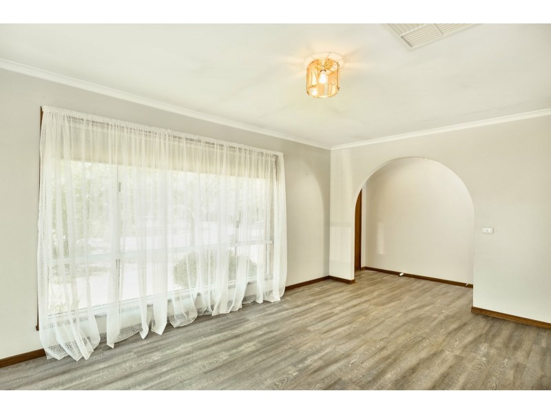 1 Titan Court, Lavington NSW 2641