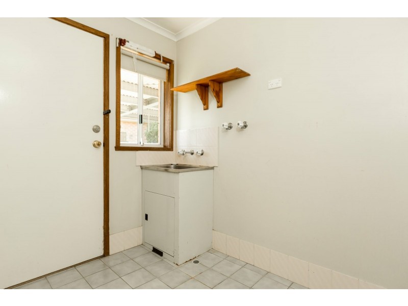 1 Titan Court, Lavington NSW 2641