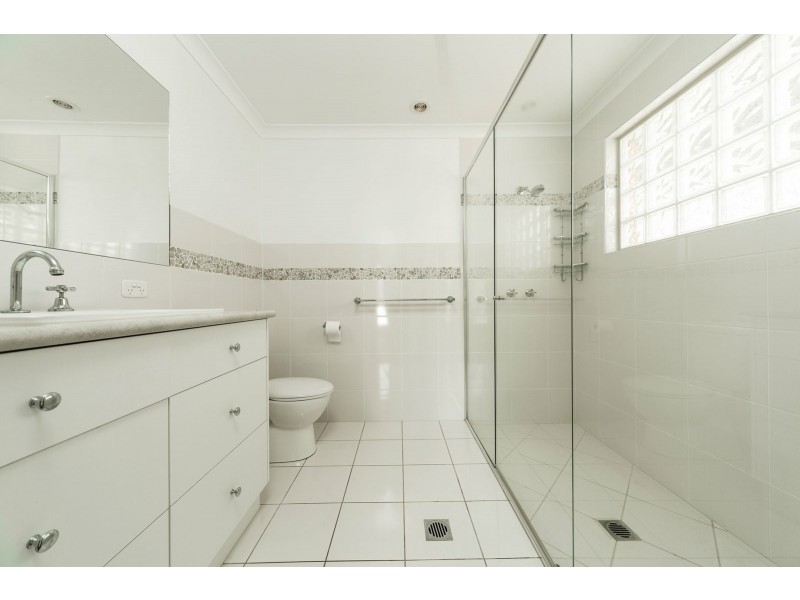 114 Pickworth Street, Thurgoona NSW 2640