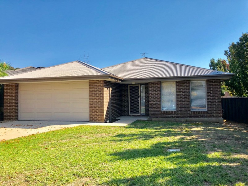 10 Severin Court, Thurgoona NSW 2640