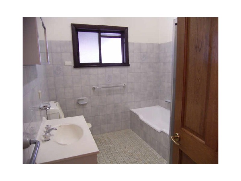 399 Heath Street, East Albury NSW 2640