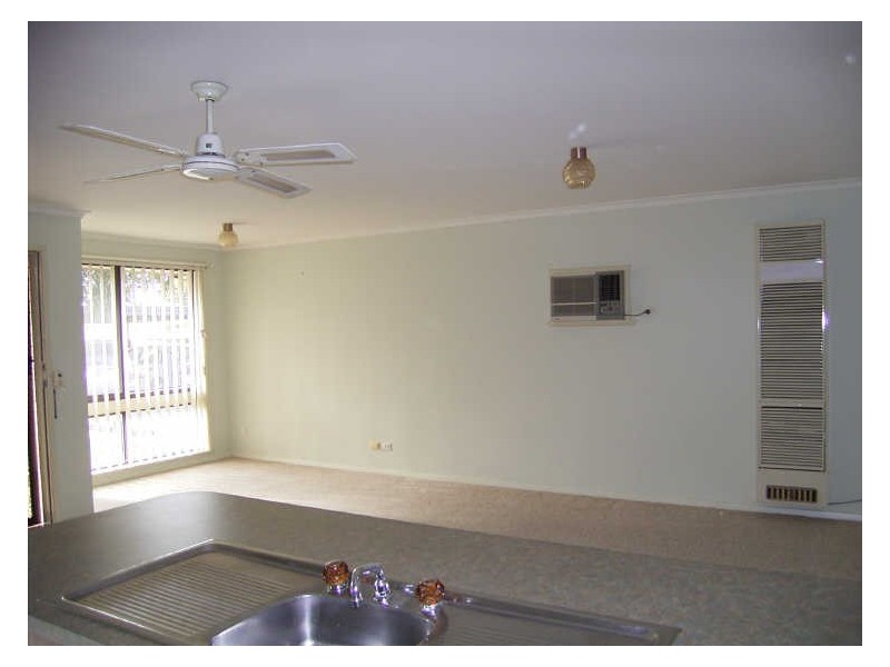 3/409 Griffith Road, Lavington NSW 2641