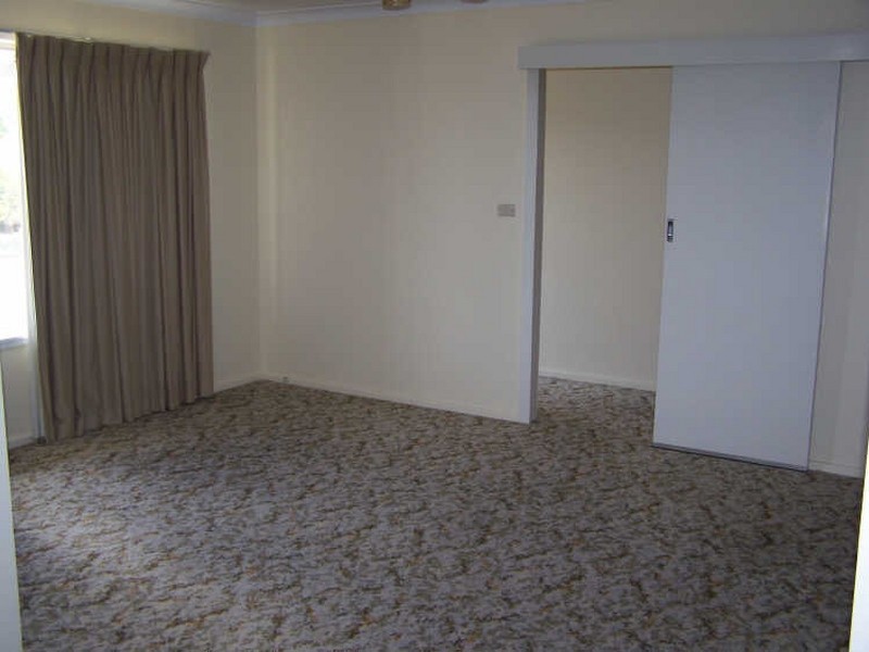 295 Vickers Road, Lavington NSW 2641