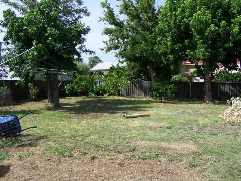 295 Vickers Road, Lavington NSW 2641