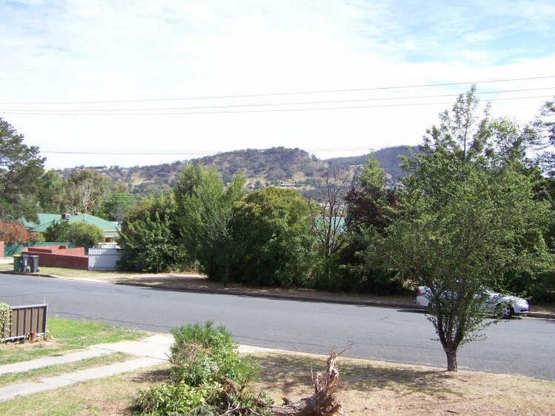 295 Vickers Road, Lavington NSW 2641