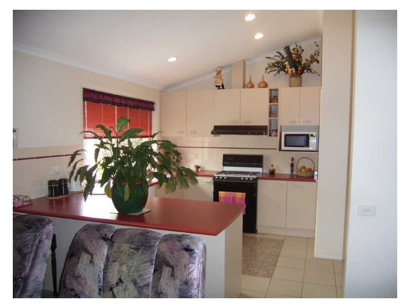 15 Sarson Road, Lavington NSW 2641