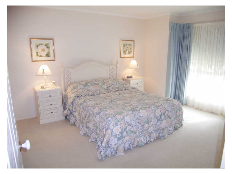15 Sarson Road, Lavington NSW 2641