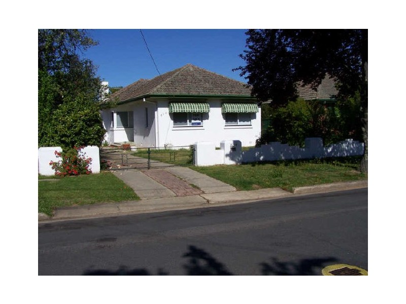 834 St James Crescent, Albury NSW 2640