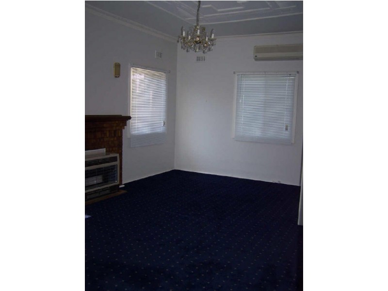 834 St James Crescent, Albury NSW 2640