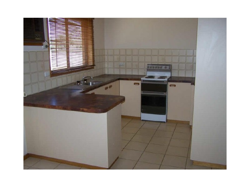 122 Larmer Street, Howlong NSW 2643