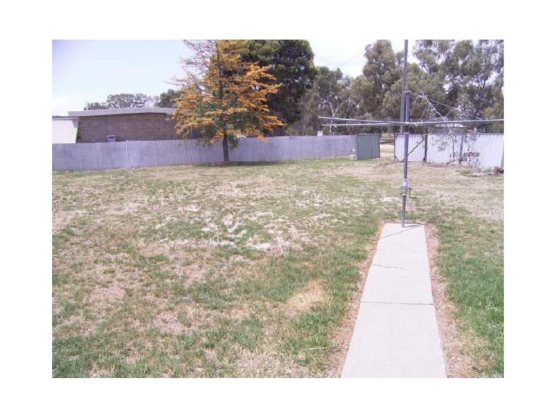 122 Larmer Street, Howlong NSW 2643