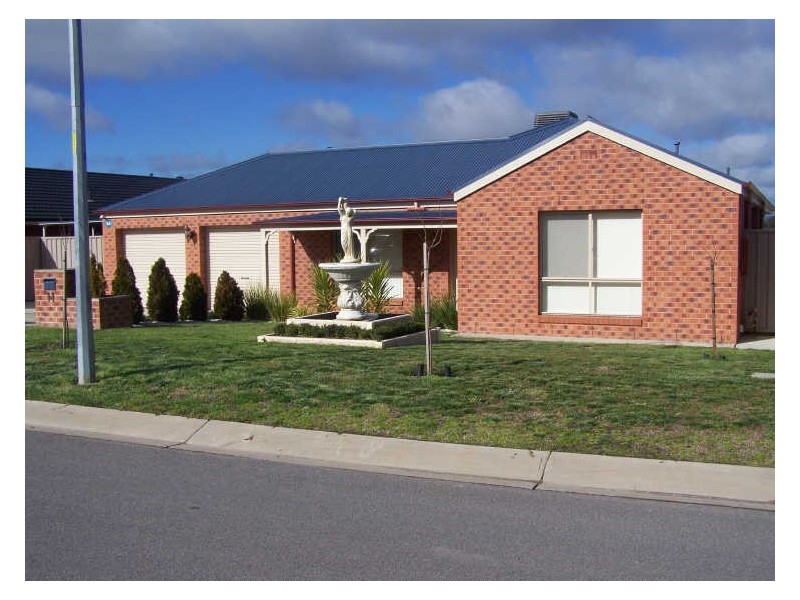 11 Dillagar Place, Lavington NSW 2641