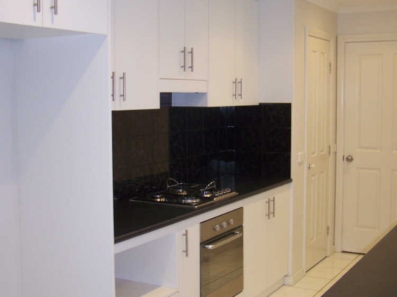 11 Dillagar Place, Lavington NSW 2641