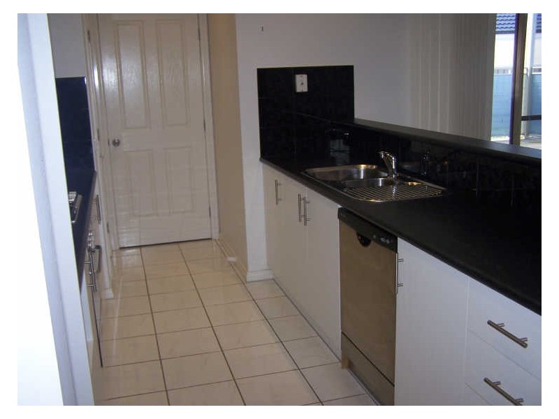 11 Dillagar Place, Lavington NSW 2641