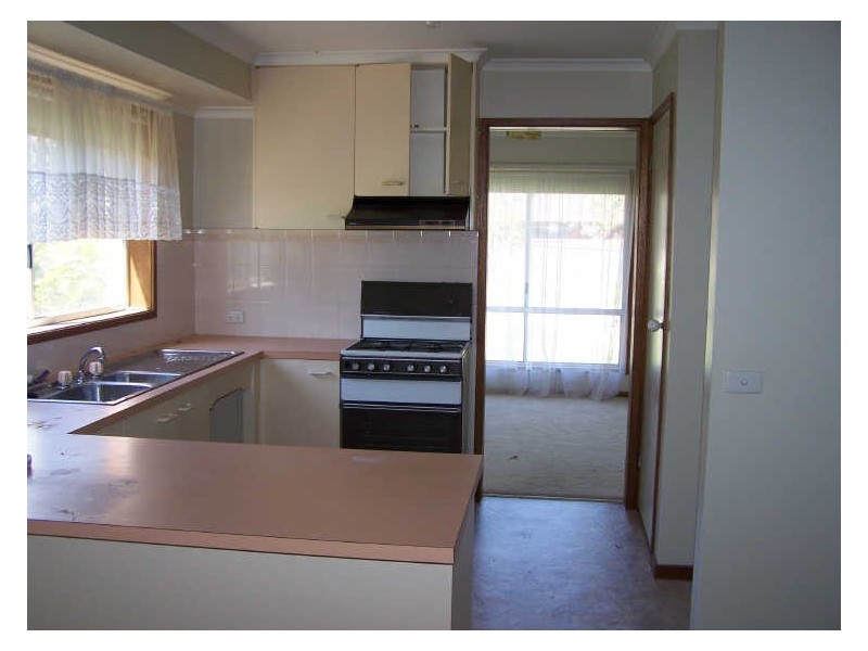 1 Titan Court, Lavington NSW 2641