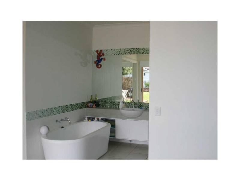 592 Heathwood Avenue, Lavington NSW 2641