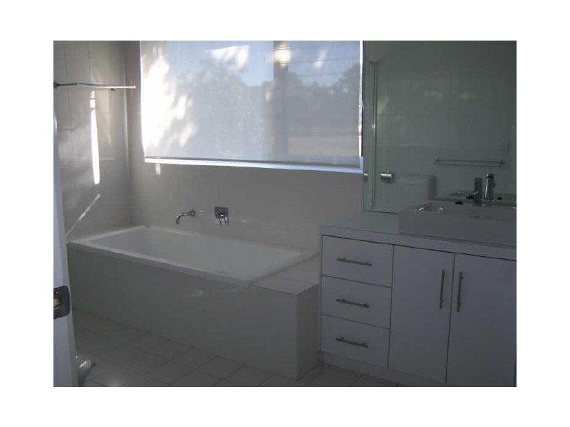 211 Doctors Point Road, Albury NSW 2640