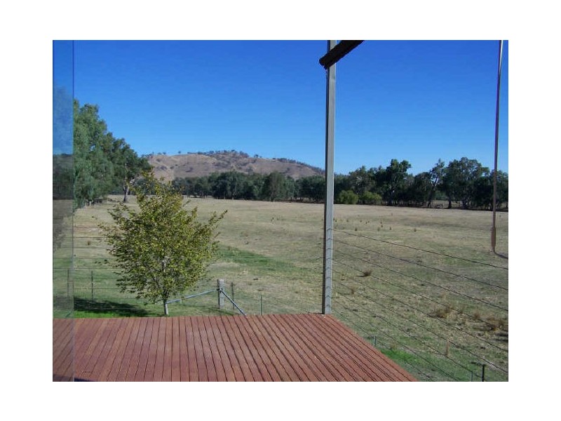 211 Doctors Point Road, Albury NSW 2640