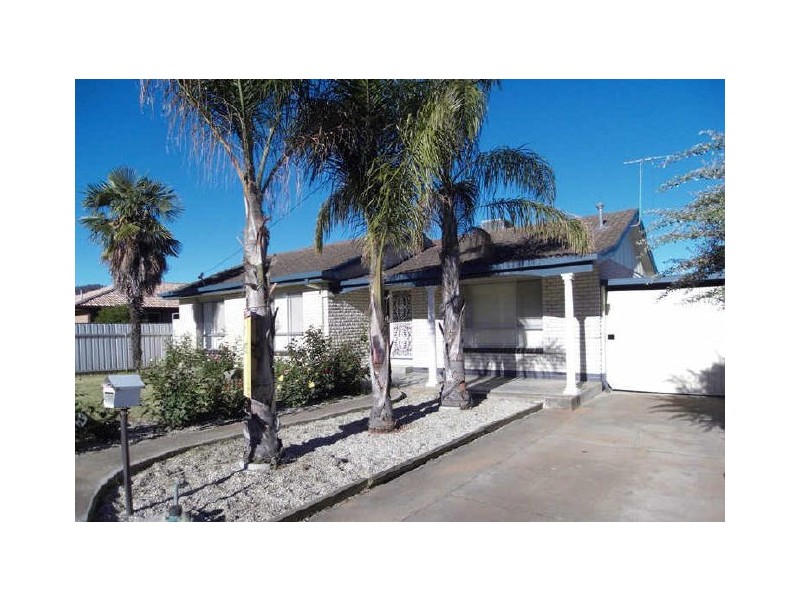 466 Kemp Street, Lavington NSW 2641