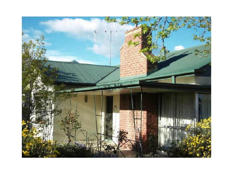 1096 Alamein Avenue, North Albury NSW 2640