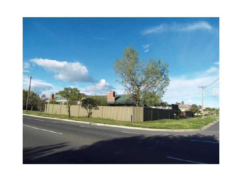 1096 Alamein Avenue, North Albury NSW 2640