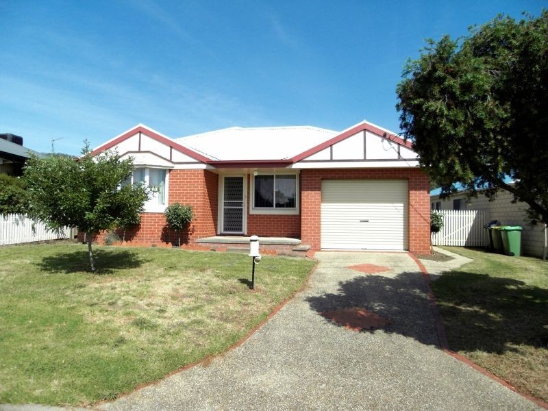 873 Tenbrink Street, Albury NSW 2640