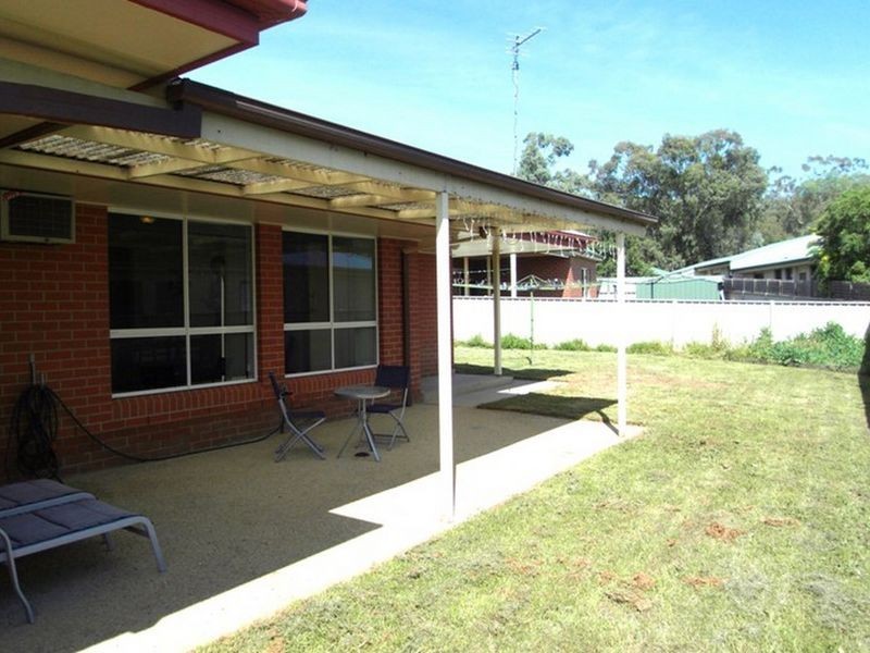 873 Tenbrink Street, Albury NSW 2640