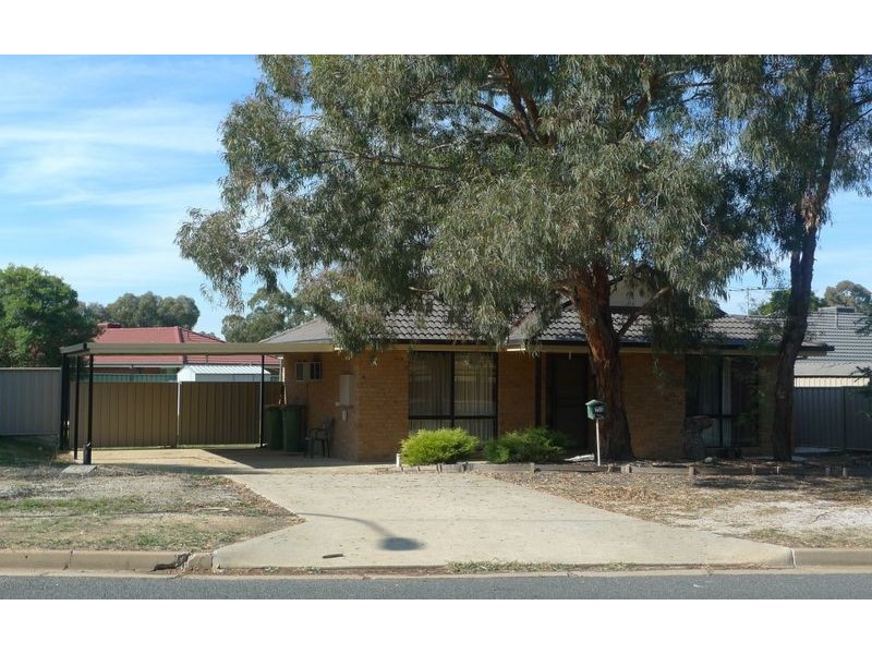 74 Bogong Street, Thurgoona NSW 2640