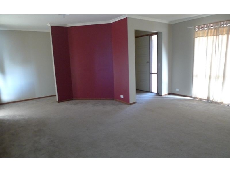 74 Bogong Street, Thurgoona NSW 2640