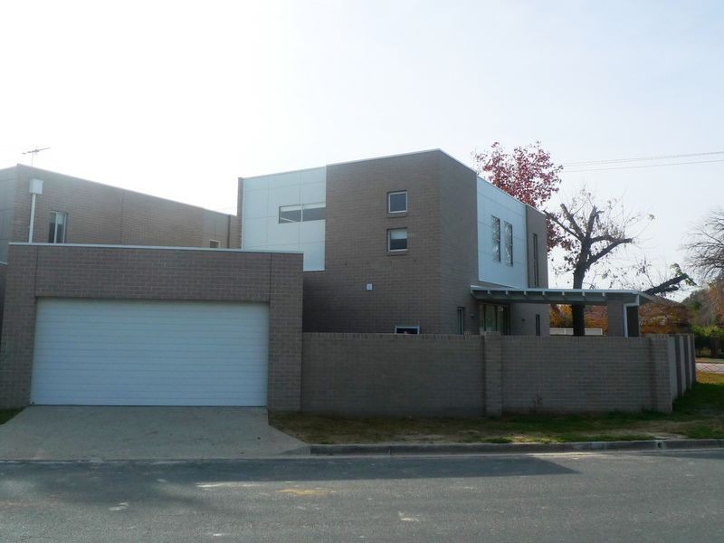 657 Sackville St, Albury NSW 2640