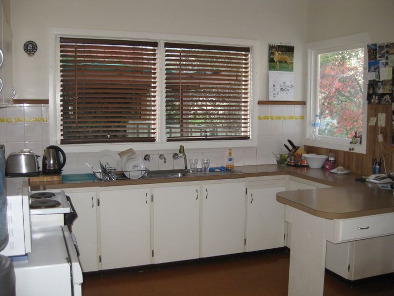 220 Mount Street, East Albury NSW 2640