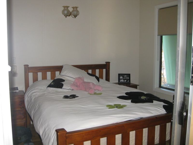 220 Mount Street, East Albury NSW 2640