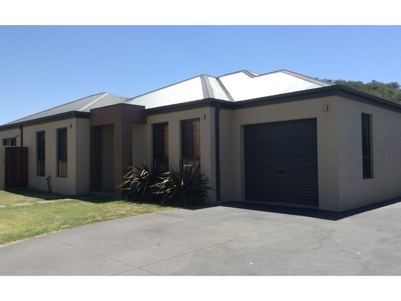 1/816 Union Road, Lavington NSW 2641