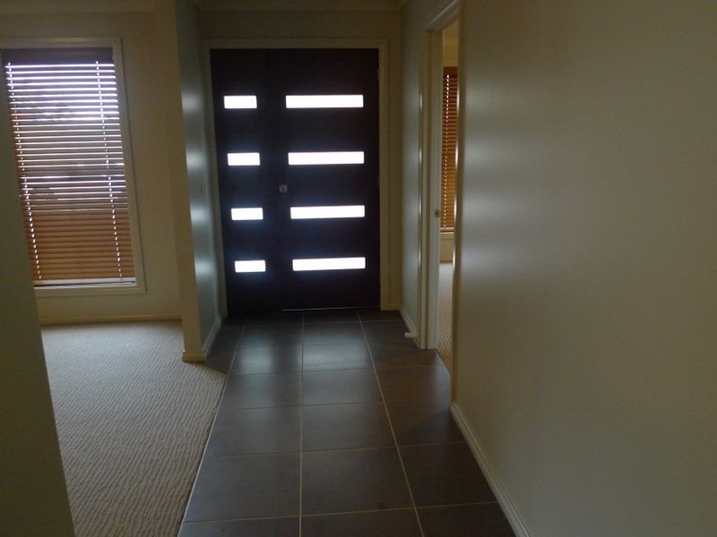 98 Honeyeater Circuit, Thurgoona NSW 2640