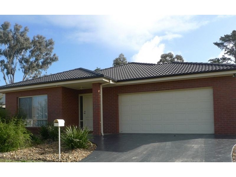 54 Featherstone Avenue, Lavington NSW 2641