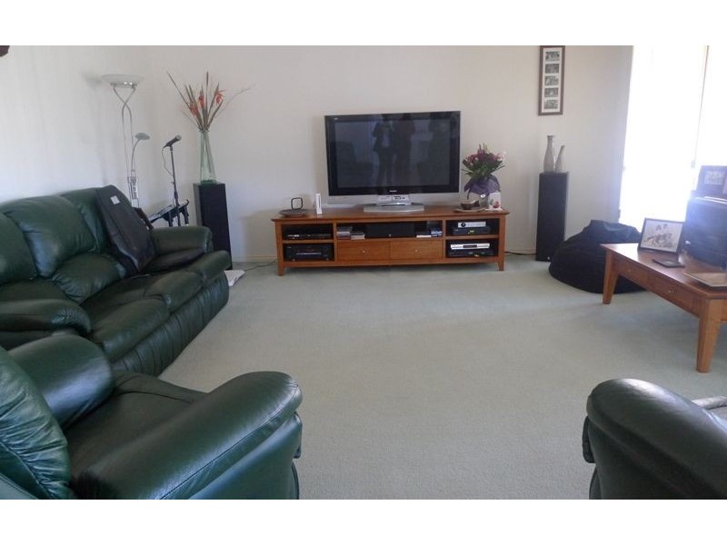 11 Hoad Close, Lavington NSW 2641