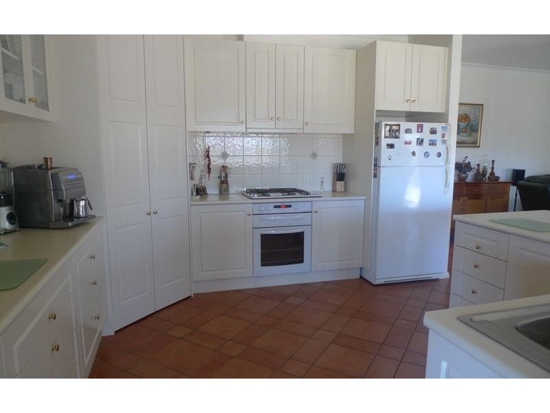 11 Hoad Close, Lavington NSW 2641