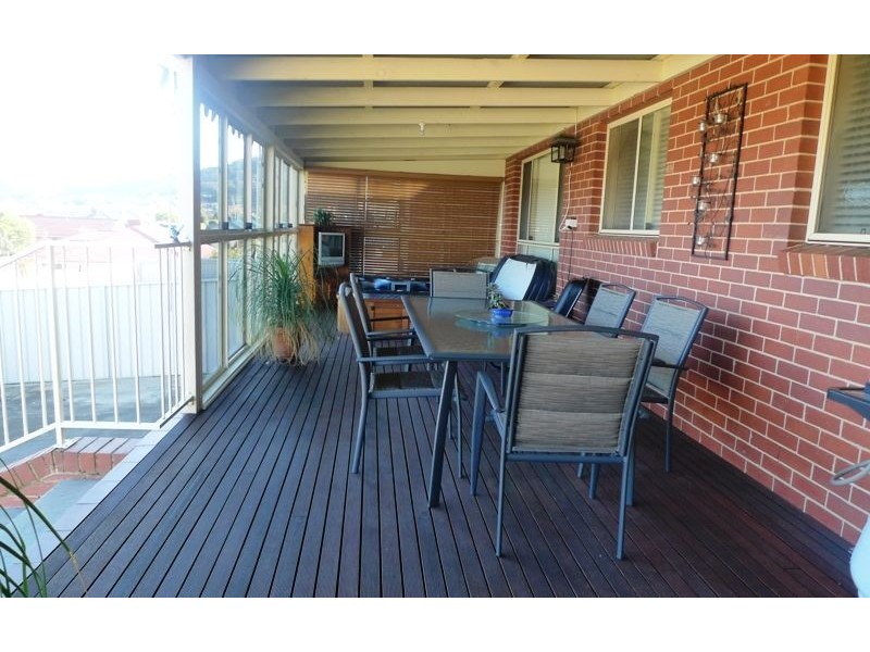 11 Hoad Close, Lavington NSW 2641