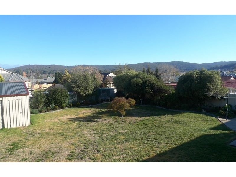 11 Hoad Close, Lavington NSW 2641