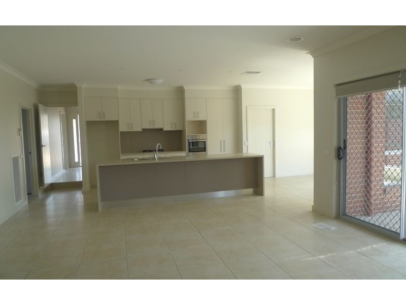 9 Swallow Street, Thurgoona NSW 2640