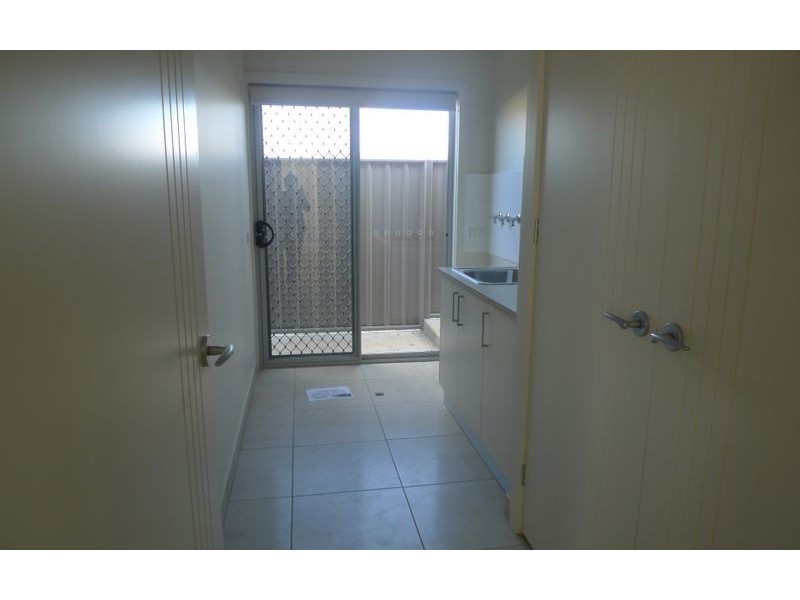 9 Swallow Street, Thurgoona NSW 2640