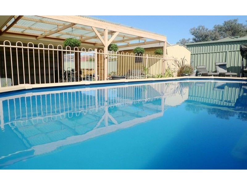 3 Mace Court, Lavington NSW 2641