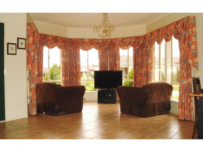 3 Mace Court, Lavington NSW 2641