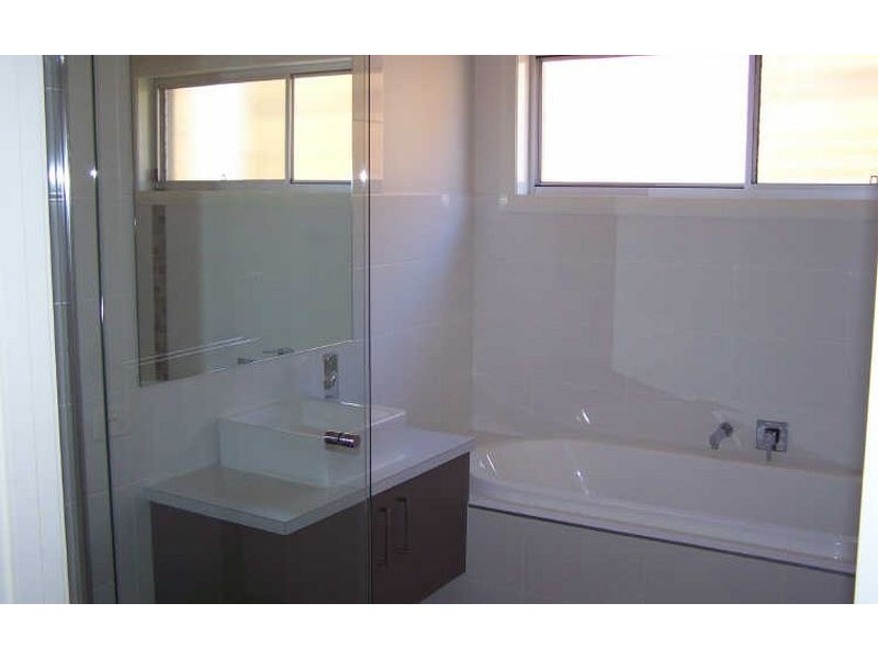 2/338 Norfolk Street, East Albury NSW 2640