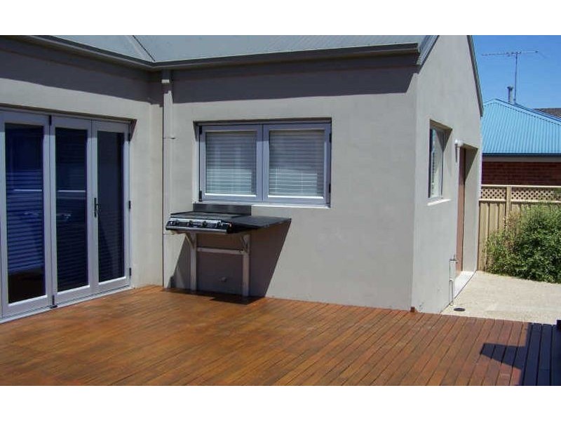 2/338 Norfolk Street, East Albury NSW 2640