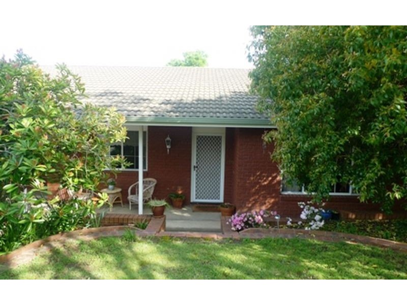 900 Clinton Ave, Albury NSW 2640