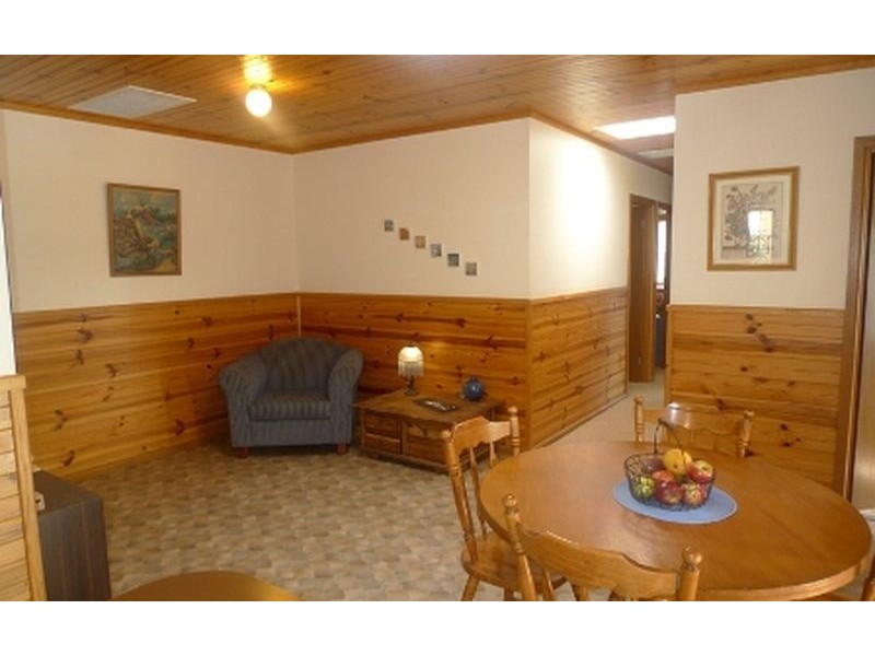 900 Clinton Ave, Albury NSW 2640