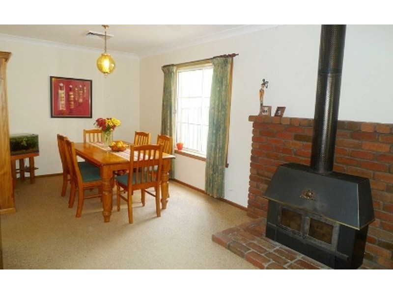 900 Clinton Ave, Albury NSW 2640